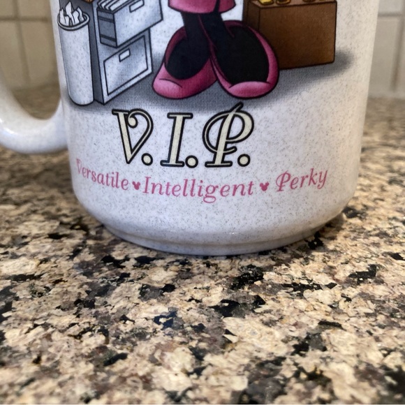 Brand New Disney Minnie Mouse Mug - Picture 3 of 7